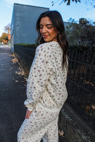 Mistletoe Wishes Pullover • Cream Floral