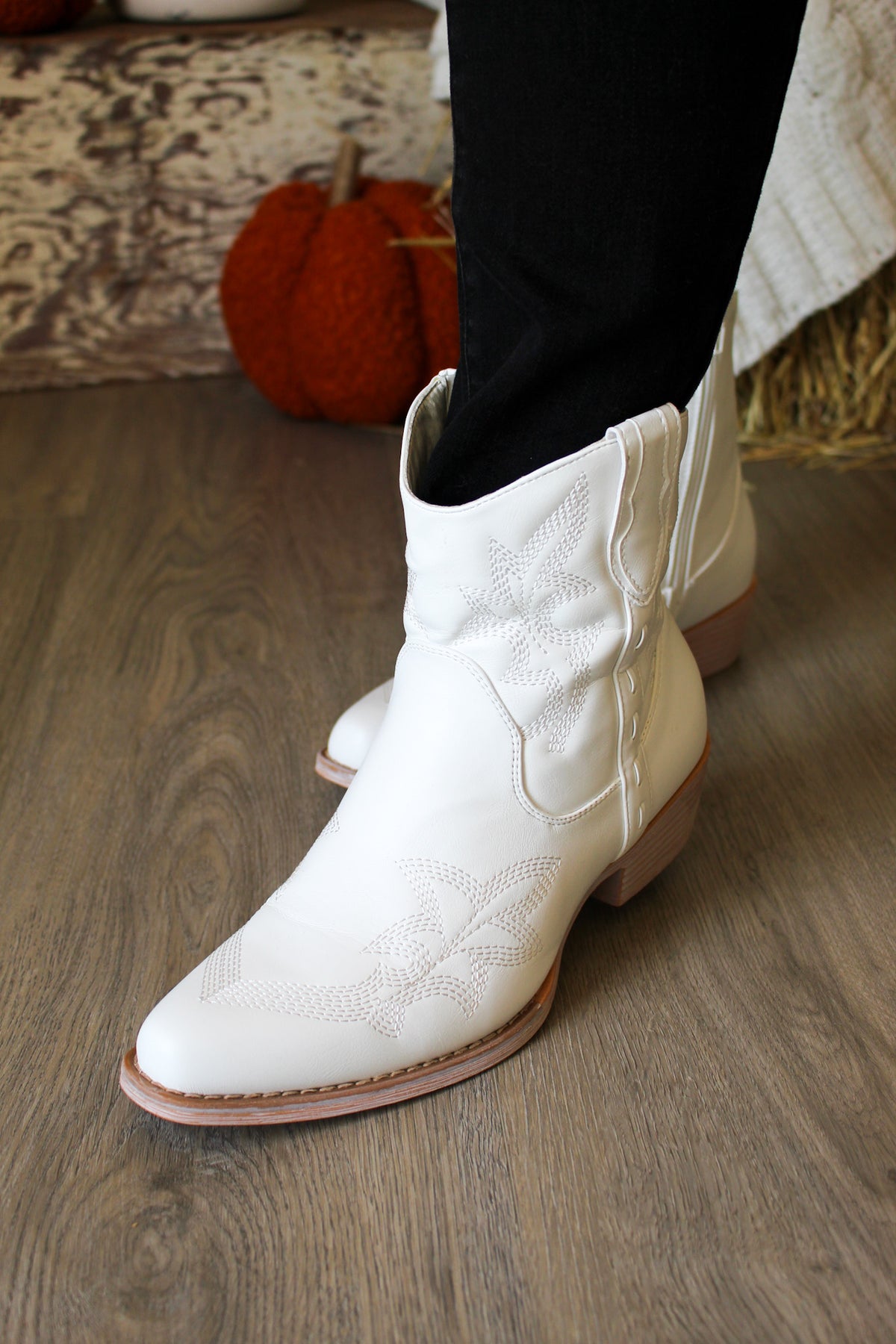 Kaylee Western Ankle Boot • White