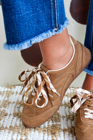 Double Play Lace-Up Sneaker • Dark Tan