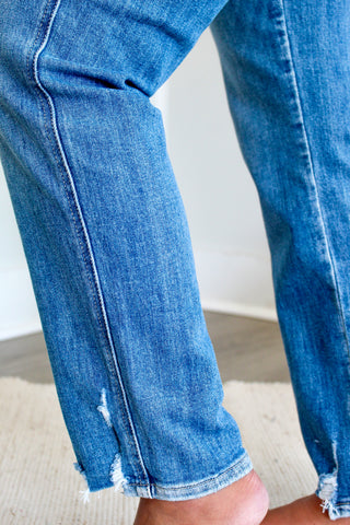 Brianne Mid Rise Straight • Medium Wash