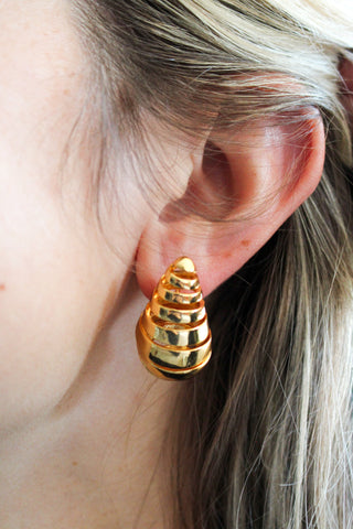 Trendy Twist Teardrop Earrings • Gold