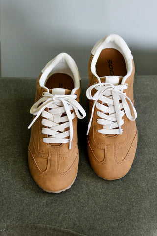 Callum Cutout Sneaker • Tan