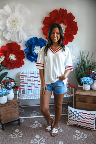 Bases Loaded V-neck • White