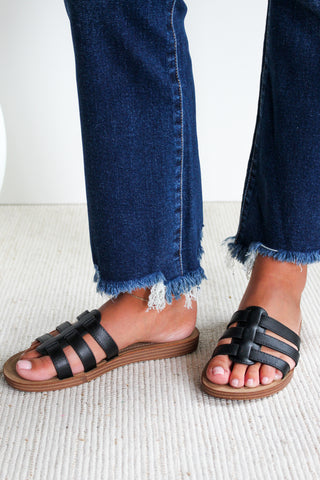 Kenley Strappy Slide • Black