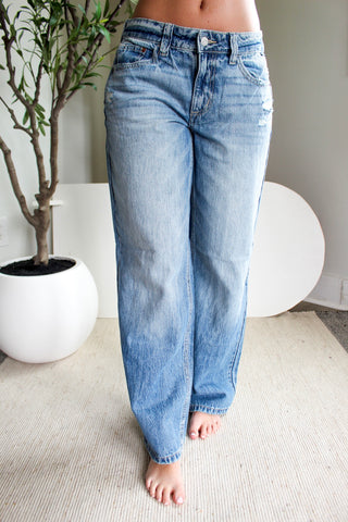 Nellie Distressed Baggy Jean • Light Wash