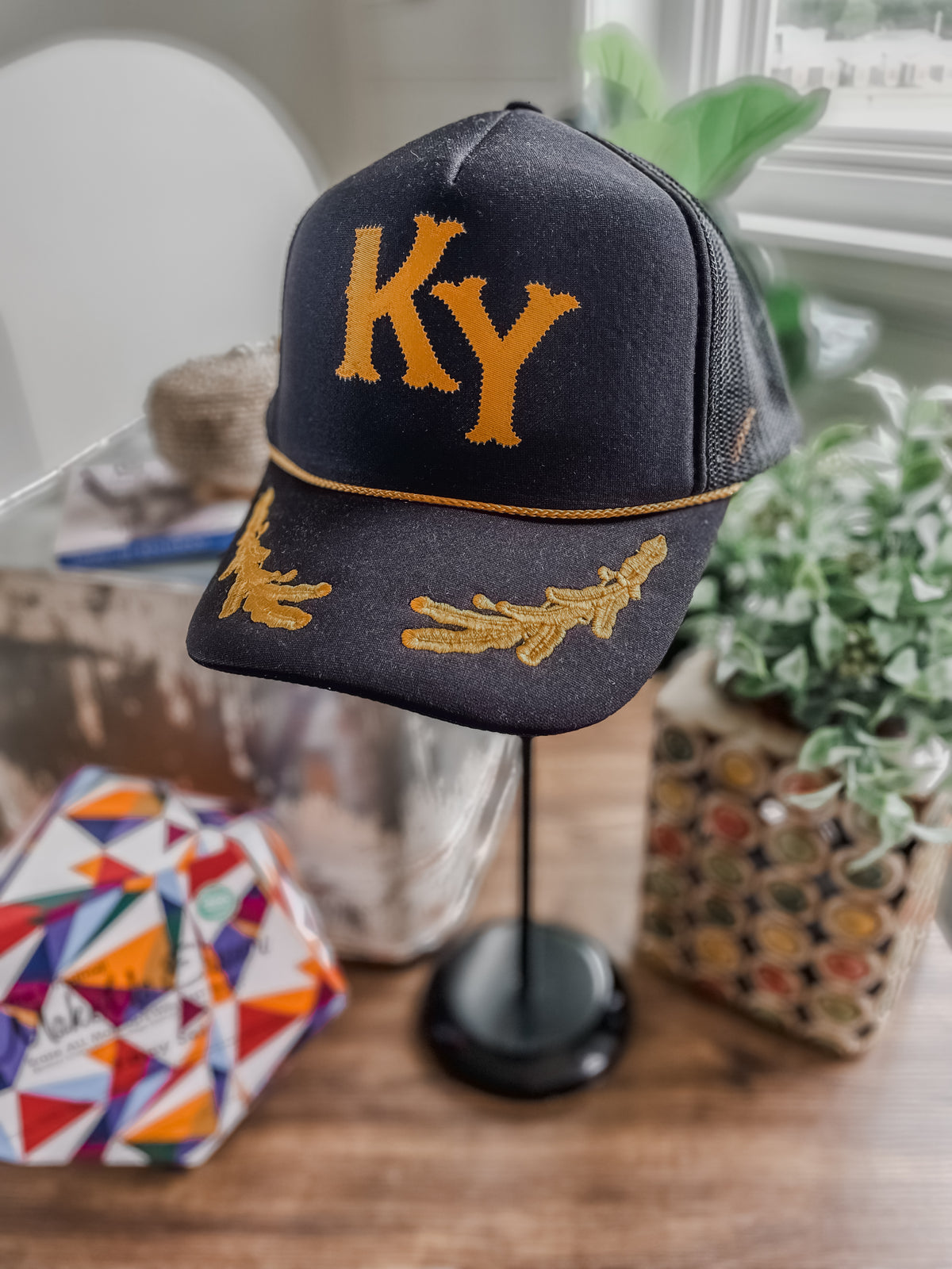 Kentucky Captain Embroidered Hat • Black
