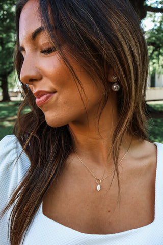Simple +Sweet pearl necklace