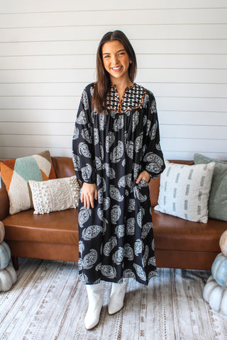 Boho Beauty Paisley Midi • Black