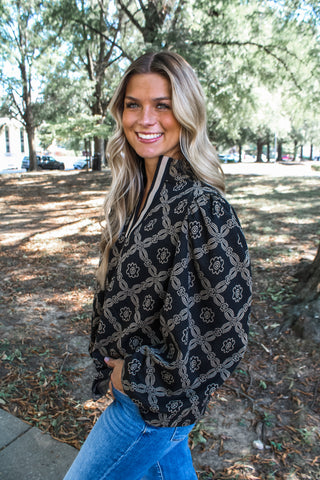 Sophisticated Grace • Black