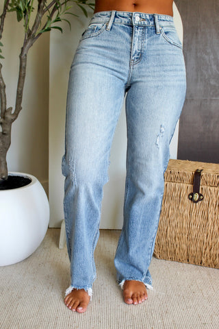 Chloe Mid Rise Straight • Light Wash