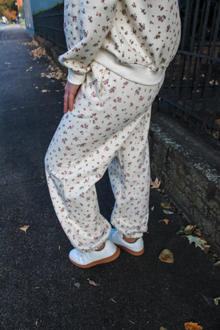 Mistletoe Wishes Pants • Cream Floral