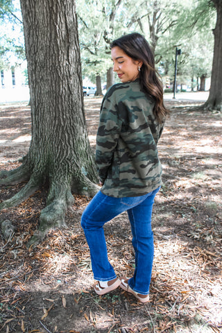 Camo Cutie Kentucky Sweatshirt Cardigan • Olive