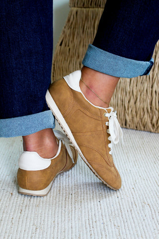 Callum Cutout Sneaker • Tan