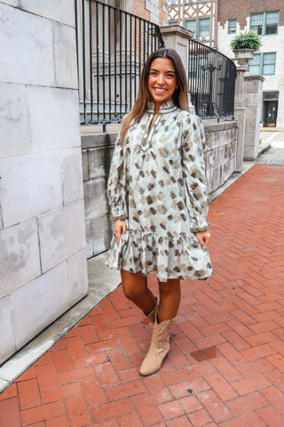 Moody Autumn Pocket Dress • Olive