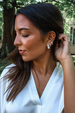 Timeless style pearl earrings