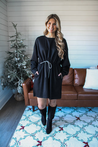 Downtown Darling Pocket Dress • Black