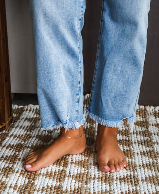 Miranda Frayed Hem Straight • Light Wash
