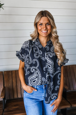 Pretty In Paisley • Black