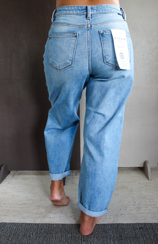 Flora High Rise Barrel Leg • Light Wash