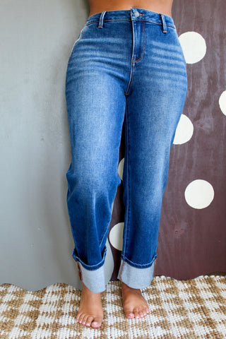 Bennie Cuffed Hem Straight • Dark Wash