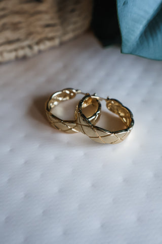 Grand Getaway Hoop Earrings • Gold