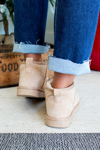 Cozy Classic Mini Boot • Oatmeal
