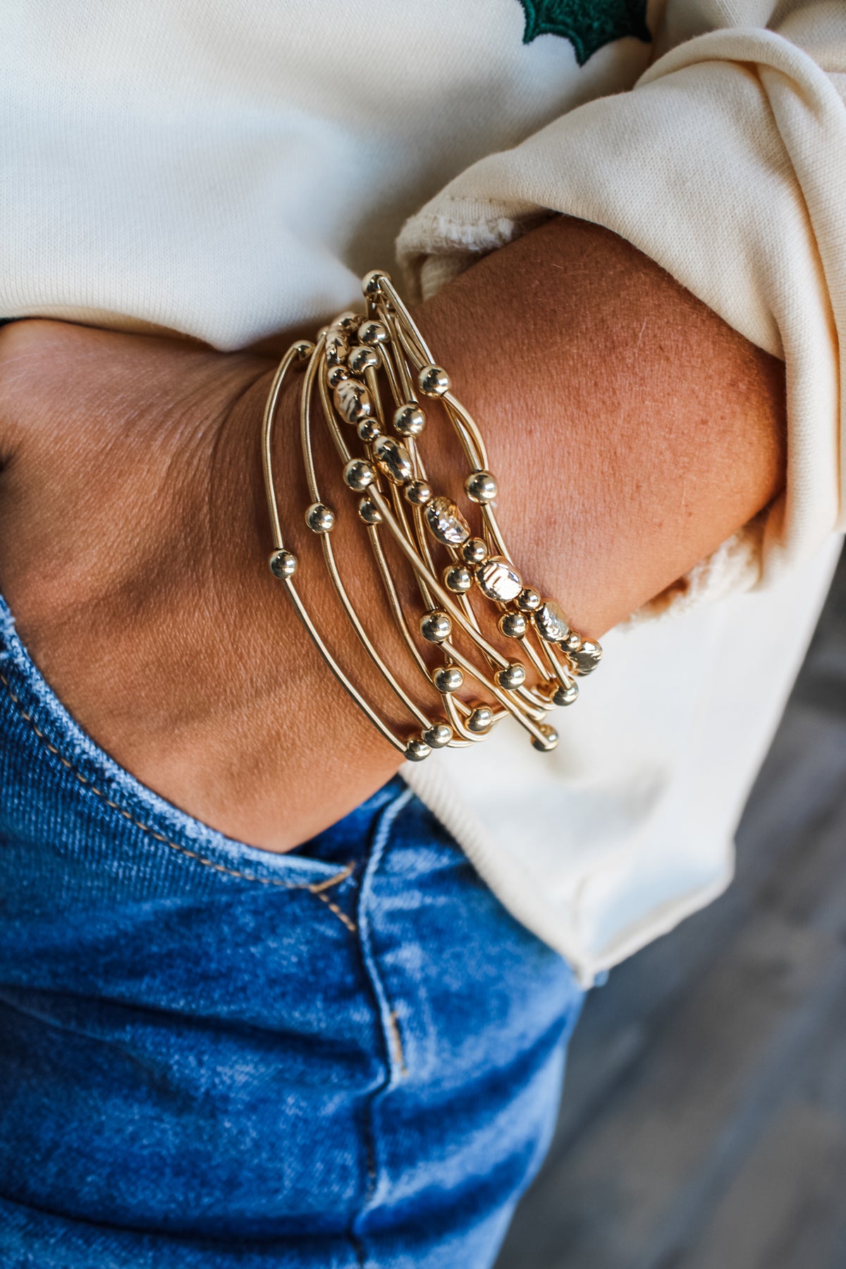 Holiday Spirit Beaded Bracelet • Gold