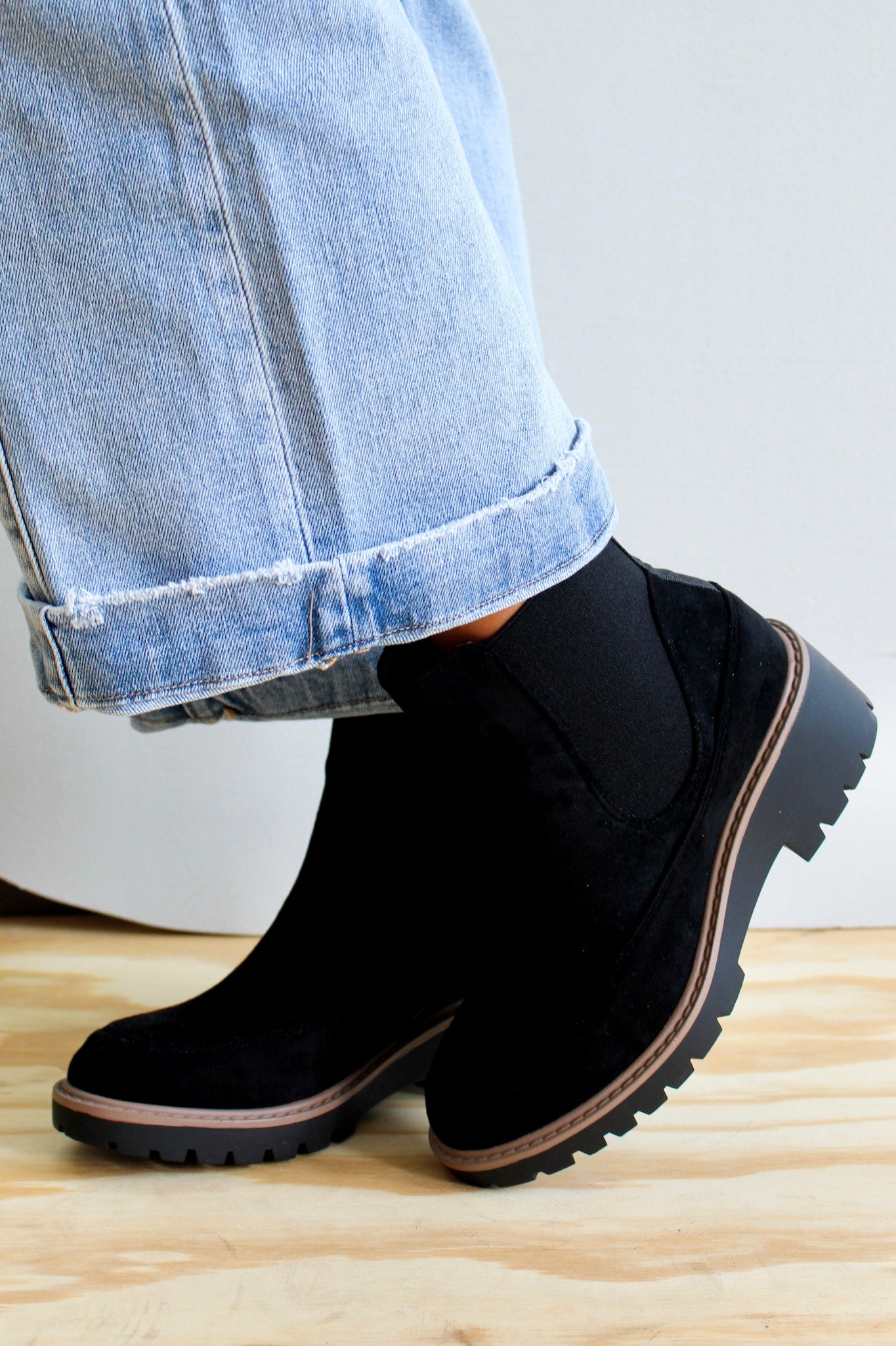 Cool Essential Chelsea Boot Black The Dirt Road TDR