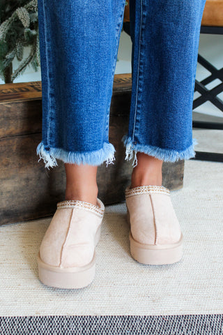 Mix & Mingle Platform Slipper • Beige