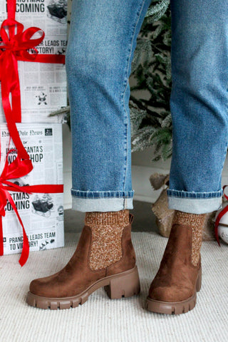 Aspen Knit Cuff Chelsea Boot • Walnut