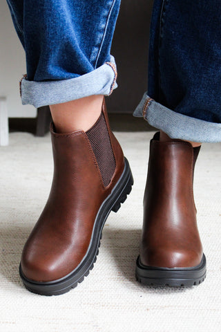 Libby Chelsea Boot • Dark Brown