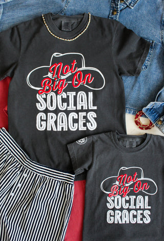Not Big On Social Graces Graphic Tee • Pepper