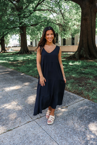 Always in style • black midi dress