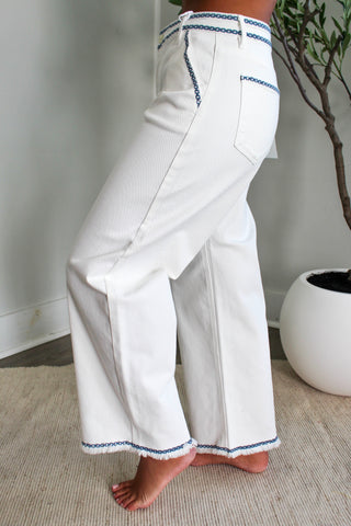 Sammi Embroidered Barrel Jean | Tummy Control • White