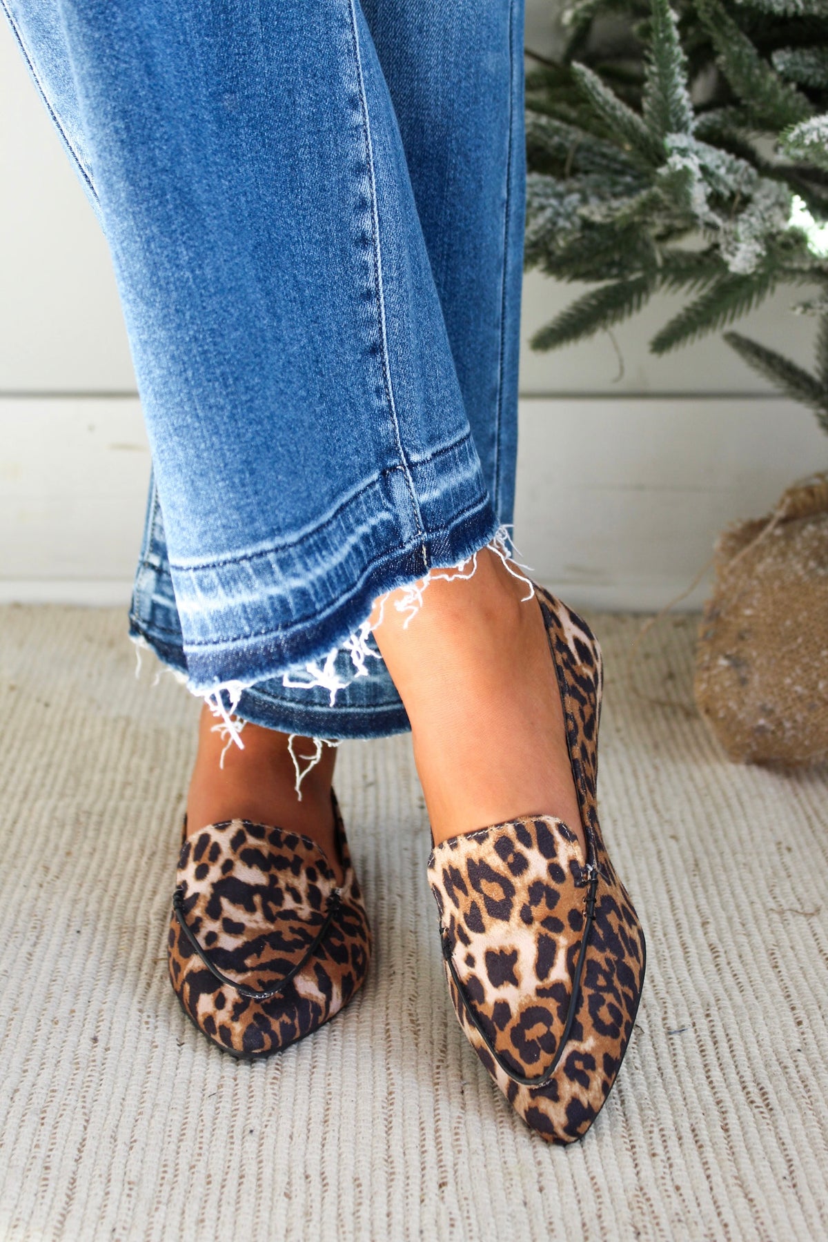 Polished Style Pointed Toe Flat • Leopard