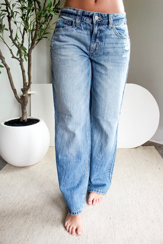 Nellie Distressed Baggy Jean • Light Wash